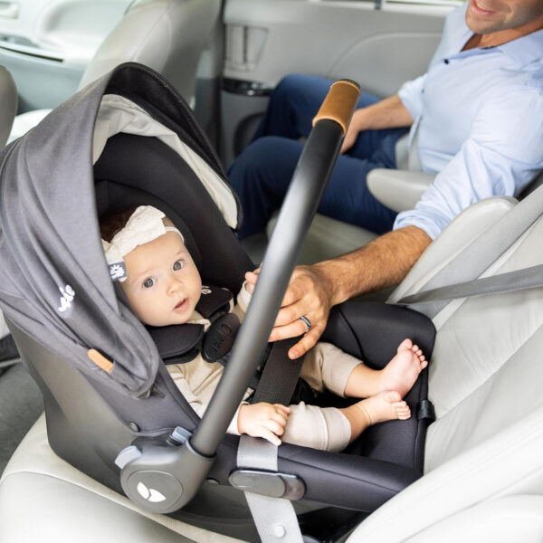 Mint Latch Baseless Infant Car Seat – Lightweight, Built-in Rigid Latch Connectors and Side Impact Protection – No Base Installation Required (Dove)
