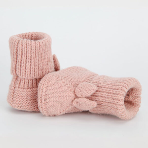 Baby Booties Newborn Babe First Walkers Knit Boots Warm Knit Crib Shoes Crochet Soft Infant Sock for Boy Girl