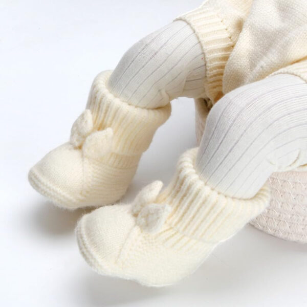 Baby Booties Newborn Babe First Walkers Knit Boots Warm Knit Crib Shoes Crochet Soft Infant Sock for Boy Girl