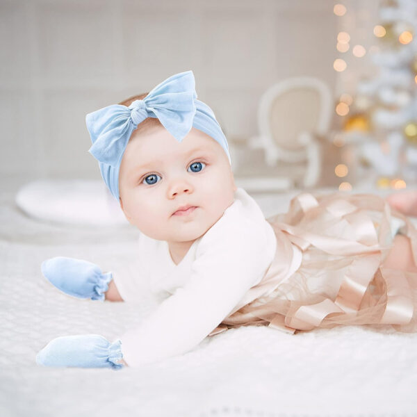 688ae9fbb5336e342969a4a174acb75f8d0f63c9167a9a157e304.jpg Geyoga 18 Pieces Baby Headband Newborn Socks and Mittens Sets Elastic Baby Essentials Boys Girls 0-6 Months