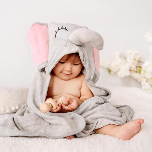 688af17cdf8f20a7f580511f1144f57240359fbf0afca89ead5d0.jpg Hooded Baby Towel - Ultra Soft & Absorbent Rayon derived from Bamboo - Cute Animal Design - Large 35.4 x 35.4 inches - Perfect for Newborns & Toddlers - Elephant