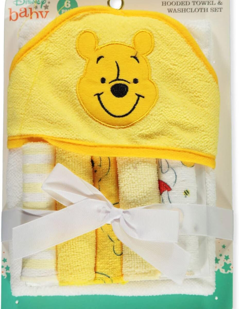 688af3f59697c191c638f2a3bdff905f94e9dc62fcbea6df747c9.jpg Cudlie Accessories Disney Baby Winnie The Pooh Hooded Towel with 5 Piece Washcloth Set, Honey Collector Print, GS71798, Yellow
