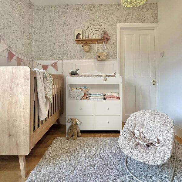 BOLUO Changing Table Dresser with 4 Fabric Drawers and Open Shelf, Baby Dresser with Changing Table Top Diaper Changing Station with Storage for Nursery Modern (White)