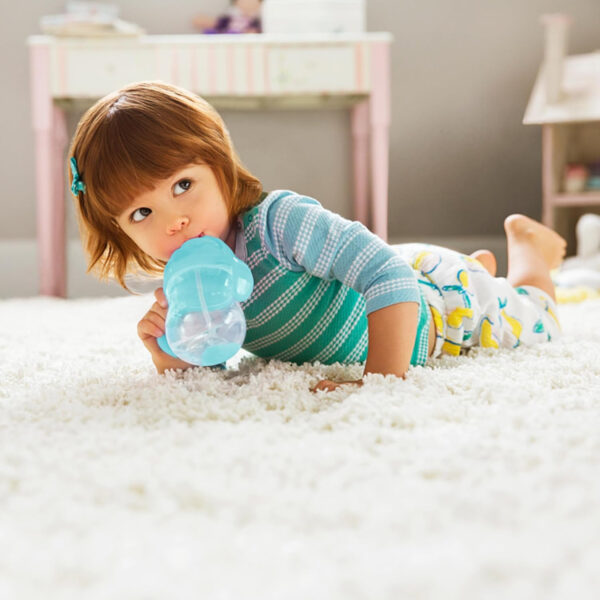 Munchkin Any Angle Sippy Cups for Toddlers, Spill Proof Weighted Straw Cup with Transition Handles for Babies 6 Months and Up, 2 Pack, Blue/Green