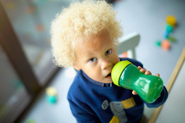 Philips AVENT My Easy Sippy Cup with Soft Spout and Spill-Proof Design, Pink/Purple, 9oz, SCF553/23 (Pack of 2)