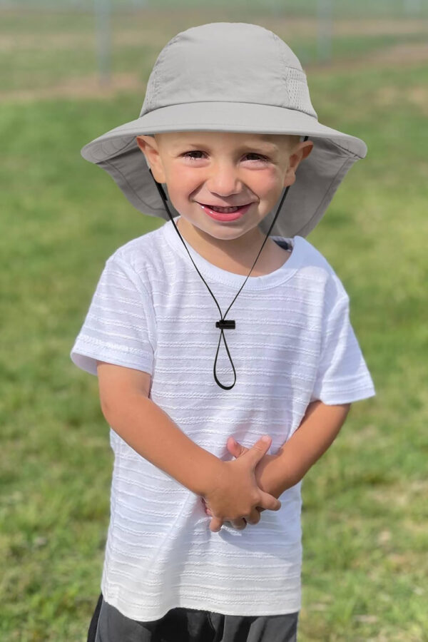 688c3a42ec8dd6638847b47b1afddf5cdfed59d86c6c82215d7a1.jpg Baby Sun Hat Toddler Kids Boys Girls Wide Brim Beach Hats with Sunglasses UPF 50+ Plain Caps with Neck Flap