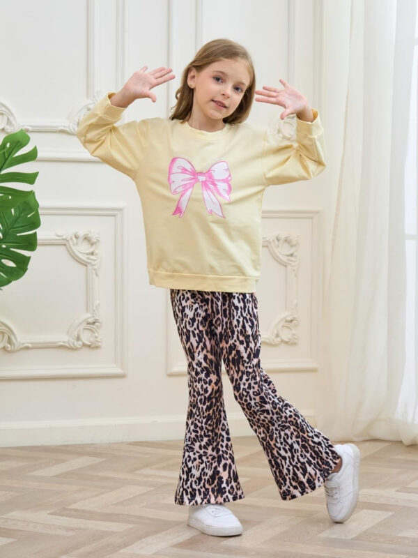 688c456ab68c82a4b00daf4f5c6904434e7a34e901f61b3bb0e66.jpg Kid Toddler Girl Summer Clothes Leopard & Heart Print Short Sleeve T-Shirt + Flared Leg Pants Outfits (Not Jeans)