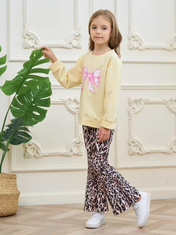 688c456e0e8da428cfd63a265fb91db4147aca57b01df49a0a2db.jpg Kid Toddler Girl Summer Clothes Leopard & Heart Print Short Sleeve T-Shirt + Flared Leg Pants Outfits (Not Jeans)