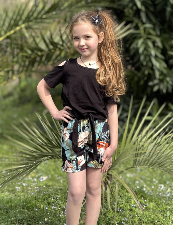 Arshiner Girls Short Sets 2 Pieces Outfits Short Sleeve Tie Knot T-Shirts and Casual Shorts With Pockets Cute Clothes Sets