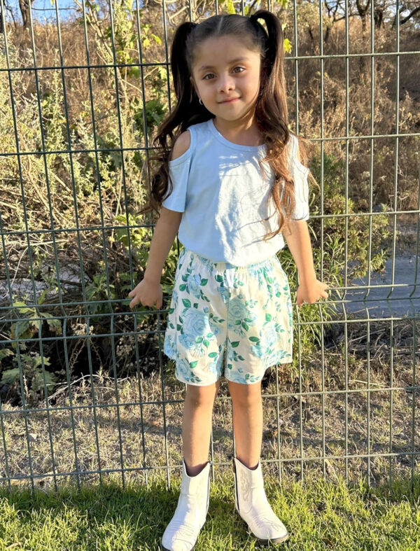 Arshiner Girls Short Sets 2 Pieces Outfits Short Sleeve Tie Knot T-Shirts and Casual Shorts With Pockets Cute Clothes Sets