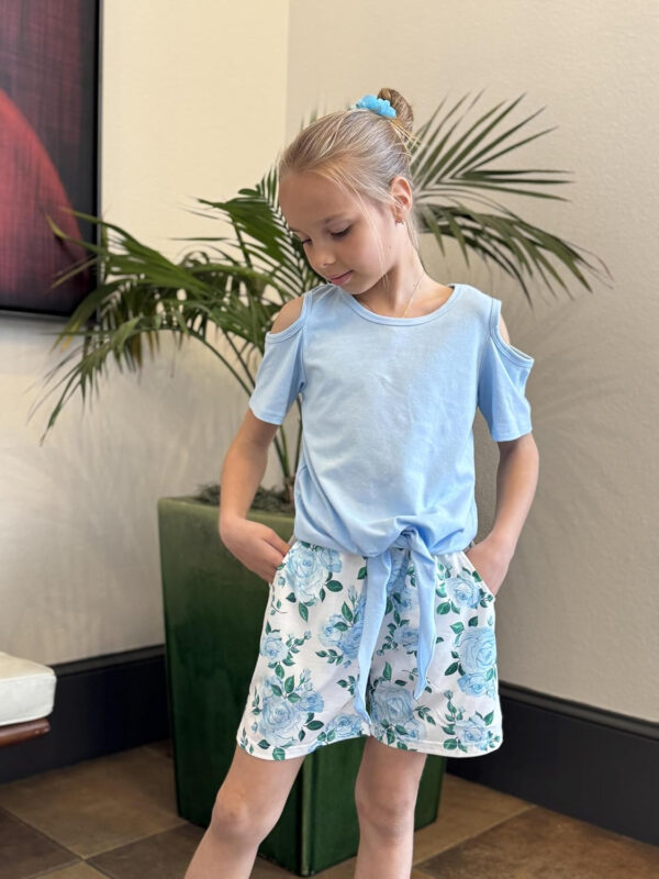 Arshiner Girls Short Sets 2 Pieces Outfits Short Sleeve Tie Knot T-Shirts and Casual Shorts With Pockets Cute Clothes Sets